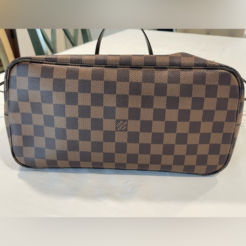 Louis Vuitton | Neverfull MM Tote | Brown - Picture 4 of 12